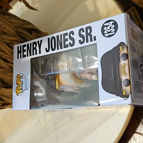 NWP Set of 2 Funko Pops #1351 & #1354 Henry Jones Sr & Marion Ravenwood - Picture 11 of 12